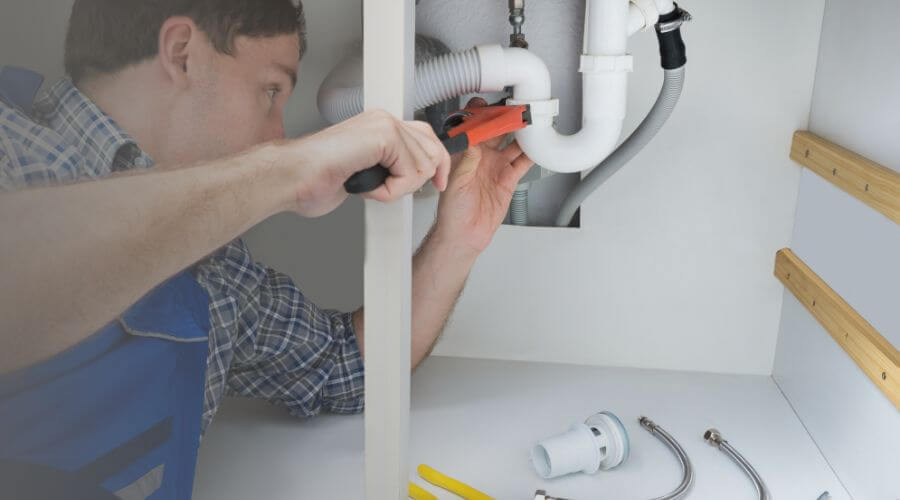 Local expert plumbing services in Plainville, IN